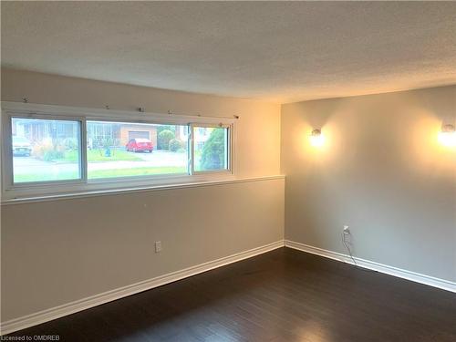 32 Bendingroad Crescent, St. Catharines, ON - Indoor Photo Showing Other Room