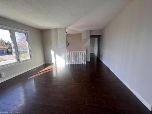 32 Bendingroad Crescent, St. Catharines, ON - Indoor Photo Showing Other Room