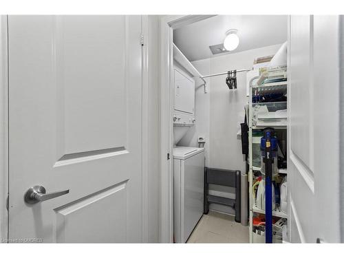 320-385 Prince Of Wales Drive, Mississauga, ON - Indoor Photo Showing Laundry Room