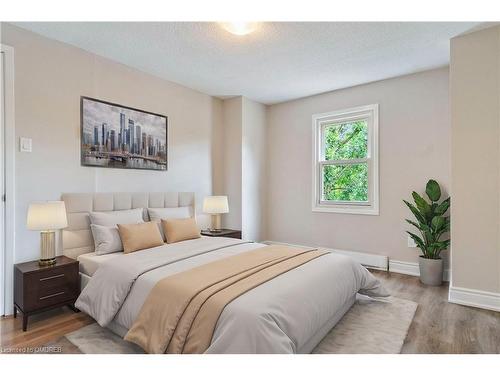 13 Normandy Place, Oakville, ON - Indoor Photo Showing Bedroom