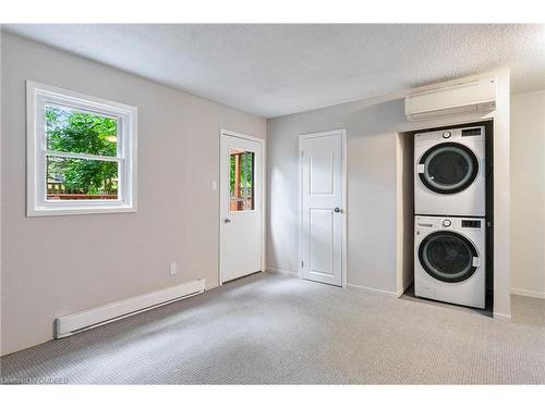 13 Normandy Place, Oakville, ON - Indoor Photo Showing Laundry Room