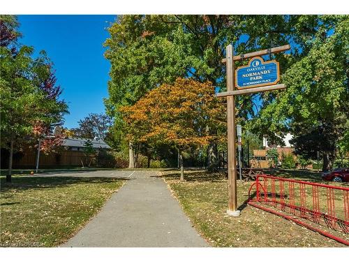 11 Normandy Place, Oakville, ON 