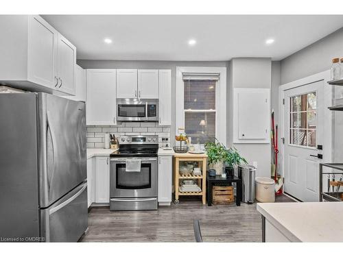 191 Wentworth Street S, Hamilton, ON - Indoor Photo Showing Kitchen