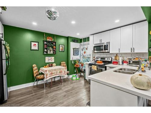 191 Wentworth Street S, Hamilton, ON - Indoor Photo Showing Kitchen With Double Sink