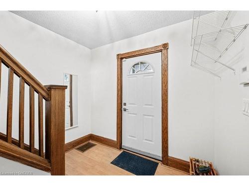 Upper-15 Melrose Avenue N, Hamilton, ON - Indoor Photo Showing Other Room