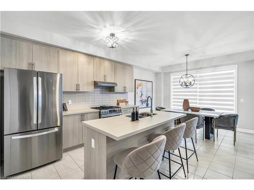 1058 Thompson Drive, Oshawa, ON - Indoor Photo Showing Kitchen With Stainless Steel Kitchen With Double Sink With Upgraded Kitchen