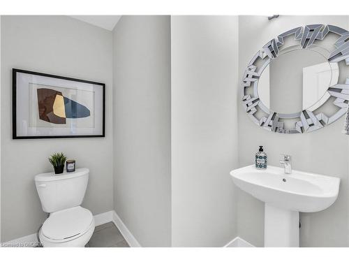 1058 Thompson Drive, Oshawa, ON - Indoor Photo Showing Bathroom