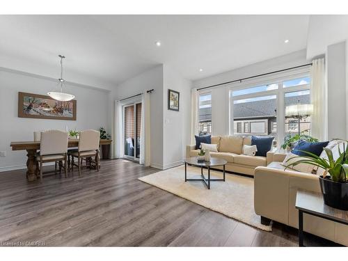 84-61 Soho Street, Stoney Creek, ON - Indoor Photo Showing Living Room