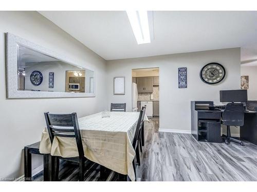 302-6 Shettleston Drive, Cambridge, ON - Indoor Photo Showing Dining Room