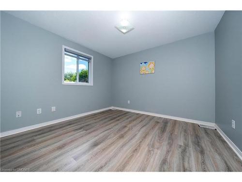 39 Fuller Drive, Guelph, ON - Indoor Photo Showing Other Room