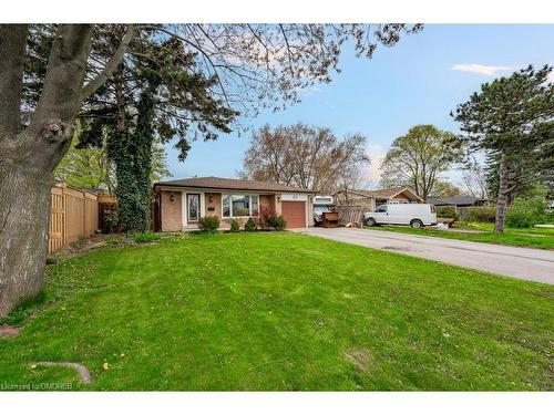 367 Yale Crescent, Oakville, ON - Outdoor