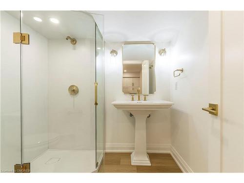 256 Ridge Drive, Milton, ON - Indoor Photo Showing Bathroom