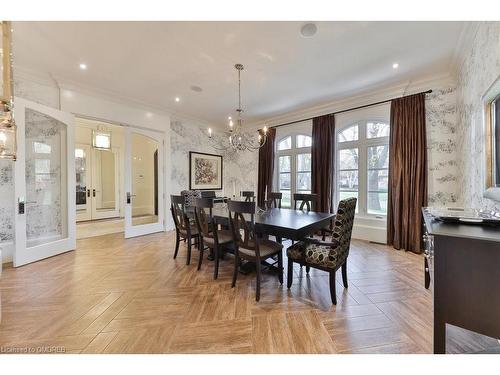 241 Roseland Crescent, Burlington, ON - Indoor Photo Showing Dining Room