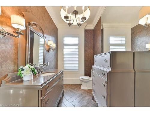 241 Roseland Crescent, Burlington, ON - Indoor Photo Showing Bathroom