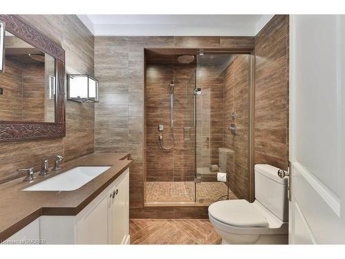 241 Roseland Crescent, Burlington, ON - Indoor Photo Showing Bathroom