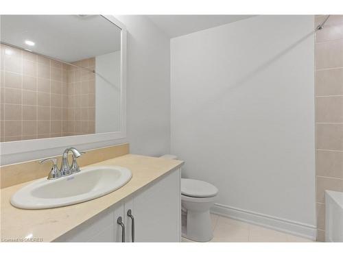 105-130 Joymar Drive, Mississauga, ON - Indoor Photo Showing Bathroom