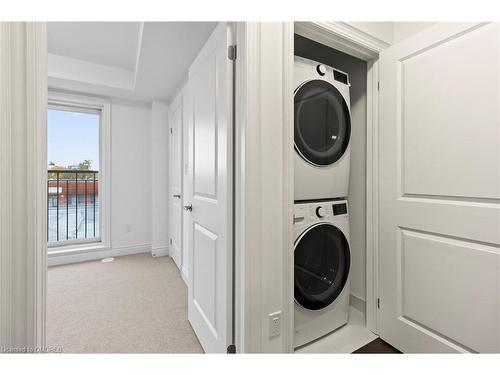 105-130 Joymar Drive, Mississauga, ON - Indoor Photo Showing Laundry Room