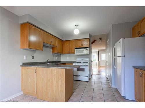 2185 Oakpoint Road, Oakville, ON - Indoor Photo Showing Kitchen With Double Sink