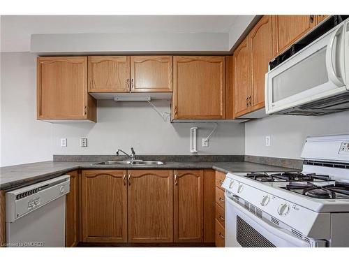 2185 Oakpoint Road, Oakville, ON - Indoor Photo Showing Kitchen With Double Sink