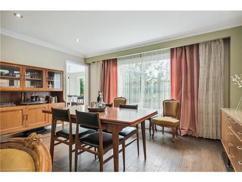 1106 Fieldstone Circle, Oakville, ON - Indoor Photo Showing Dining Room