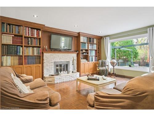 1106 Fieldstone Circle, Oakville, ON - Indoor Photo Showing Living Room With Fireplace