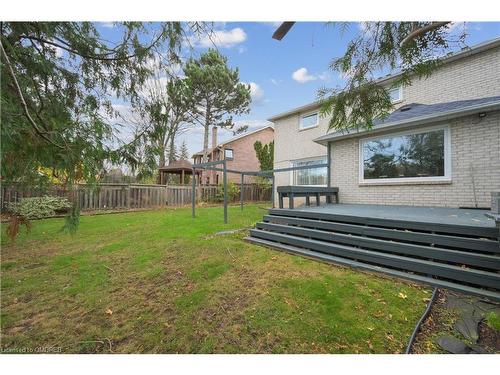 1106 Fieldstone Circle, Oakville, ON - Outdoor