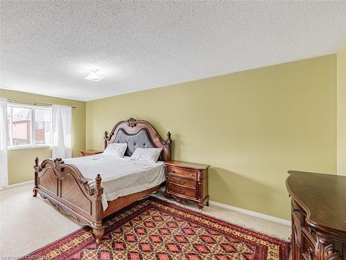 5930 Bassinger Place, Mississauga, ON - Indoor Photo Showing Bedroom