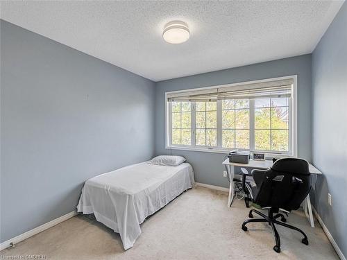 5930 Bassinger Place, Mississauga, ON - Indoor Photo Showing Bedroom