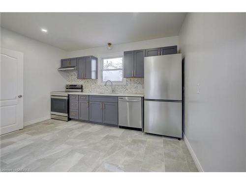 196 Queensdale Avenue E, Hamilton, ON - Indoor Photo Showing Kitchen