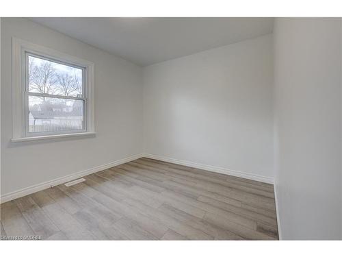 196 Queensdale Avenue E, Hamilton, ON - Indoor Photo Showing Other Room