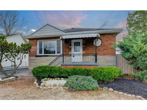 196 Queensdale Avenue E, Hamilton, ON - Outdoor With Deck Patio Veranda