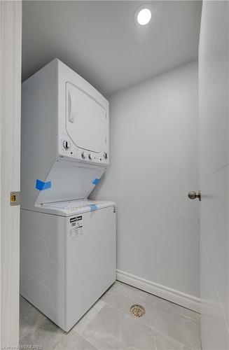 196 Queensdale Avenue E, Hamilton, ON - Indoor Photo Showing Laundry Room