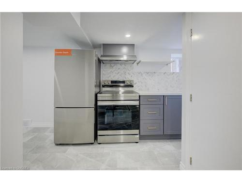 196 Queensdale Avenue E, Hamilton, ON - Indoor Photo Showing Kitchen