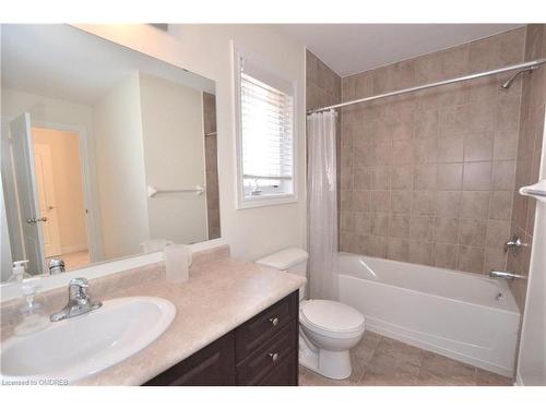 220 Mclaughlin Avenue, Milton, ON - Indoor Photo Showing Bathroom