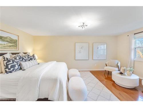 1275 Montrose Abbey Drive, Oakville, ON - Indoor Photo Showing Bedroom