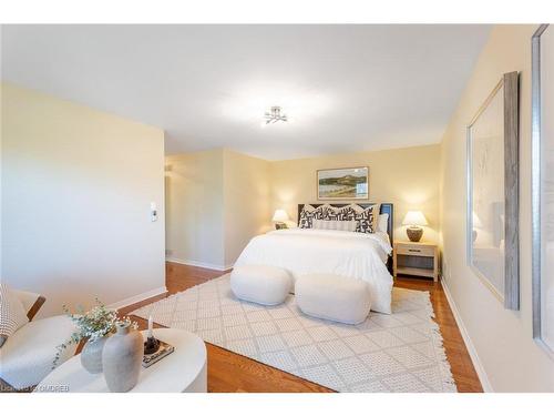 1275 Montrose Abbey Drive, Oakville, ON - Indoor Photo Showing Bedroom