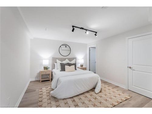 1275 Montrose Abbey Drive, Oakville, ON - Indoor Photo Showing Bedroom