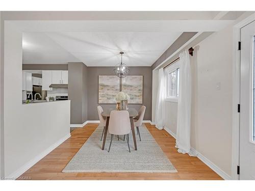 42-608 Pinedale Avenue, Burlington, ON - Indoor Photo Showing Dining Room