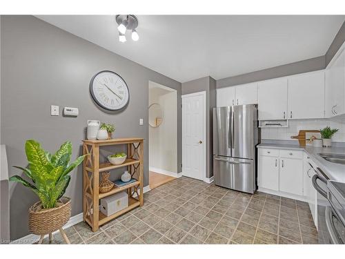 42-608 Pinedale Avenue, Burlington, ON - Indoor Photo Showing Kitchen