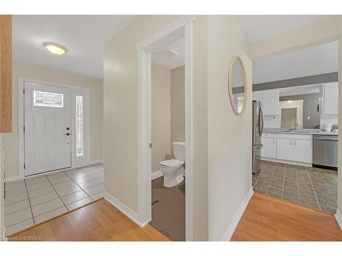 42-608 Pinedale Avenue, Burlington, ON - Indoor Photo Showing Kitchen