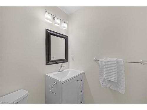 42-608 Pinedale Avenue, Burlington, ON - Indoor Photo Showing Bathroom