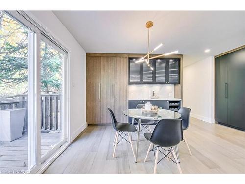 2243 Ingersoll Drive, Burlington, ON - Indoor Photo Showing Dining Room