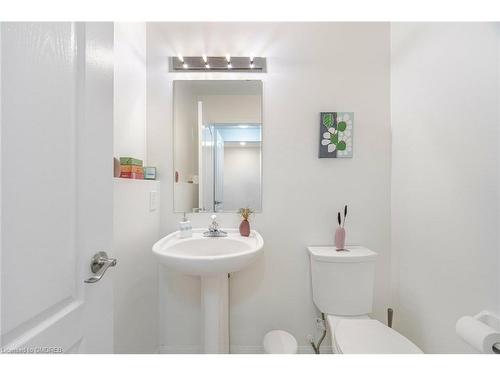 832 Shephard Place, Milton, ON - Indoor Photo Showing Bathroom