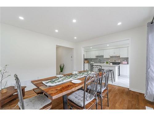 832 Shephard Place, Milton, ON - Indoor Photo Showing Dining Room