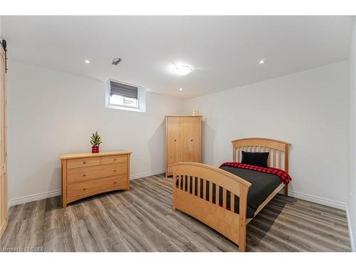 832 Shephard Place, Milton, ON - Indoor Photo Showing Bedroom