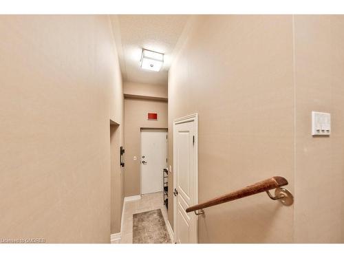 3-4135 Shipp Drive, Peel, ON - Indoor