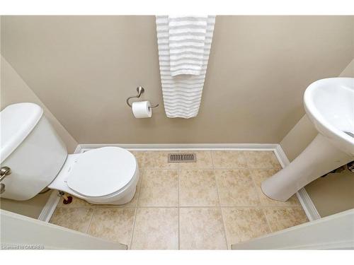 1326 Marshall Crescent, Milton, ON - Indoor Photo Showing Bathroom