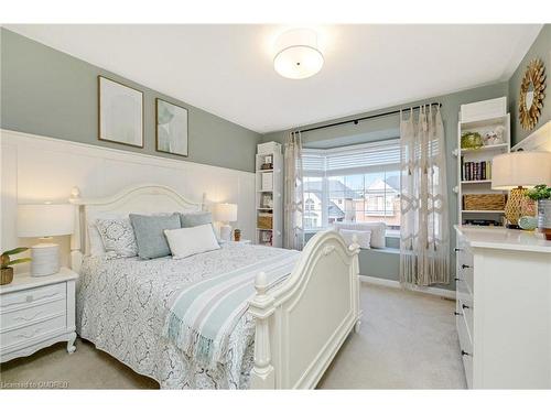 1326 Marshall Crescent, Milton, ON - Indoor Photo Showing Bedroom