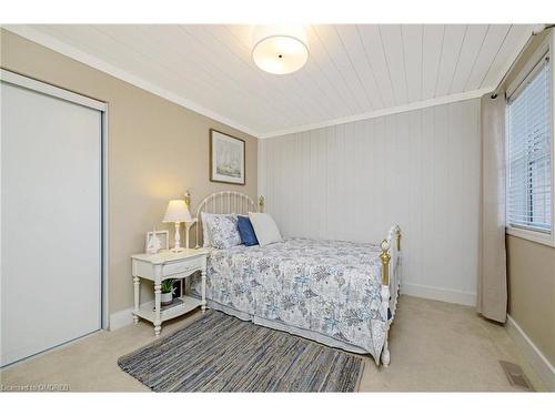 1326 Marshall Crescent, Milton, ON - Indoor Photo Showing Bedroom