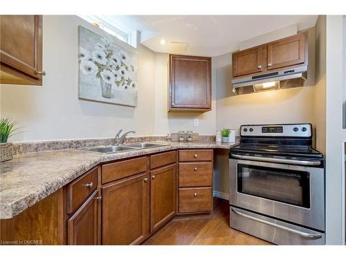 1326 Marshall Crescent, Milton, ON - Indoor Photo Showing Kitchen With Double Sink